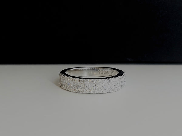 Round cut ring