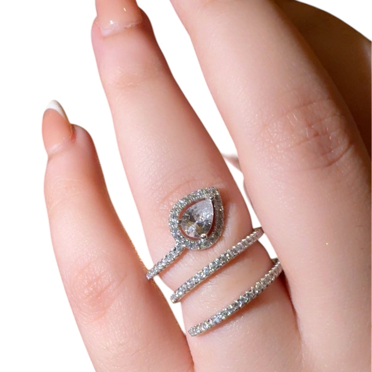 Elegant Zircon Silver Ring