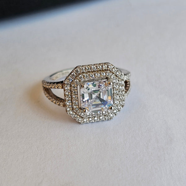 Stunning white zircon