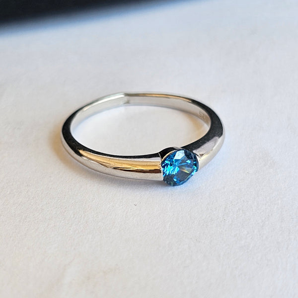 Sapphire ring