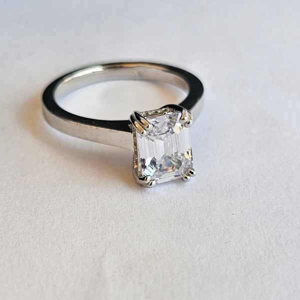 Semi diamond ring