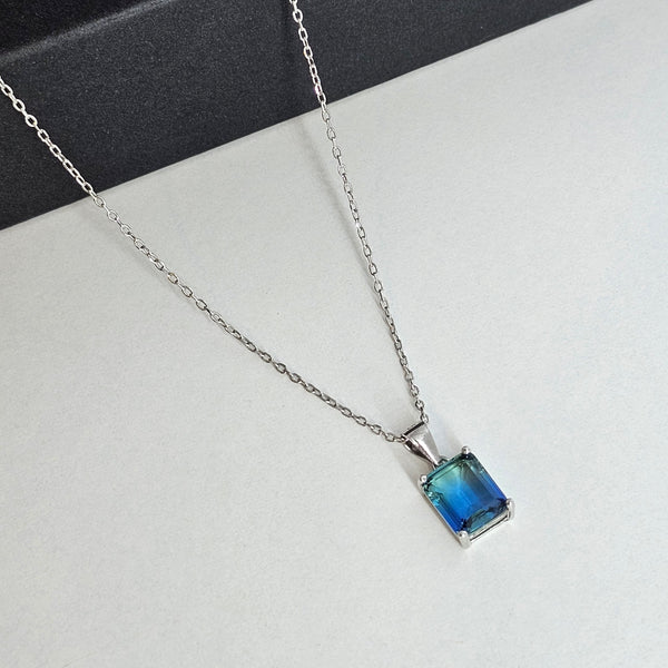 sappire necklace