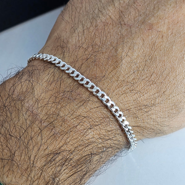 Chain grommet bracelet